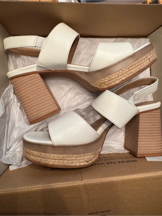 SOUL Naturalizer White Platform Slingback Sandals